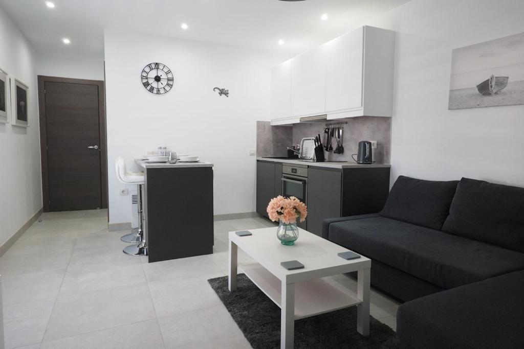 Private Apartment With Mountain And Sea Views, La Asomada, Lanzarote ติอาส ภายนอก รูปภาพ